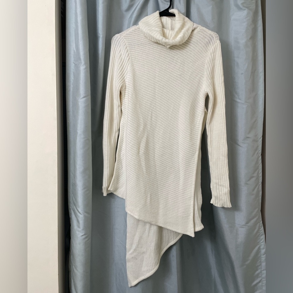 NWT Express Open Side design Asymmetric size S Elegant White Turtleneck Sweater